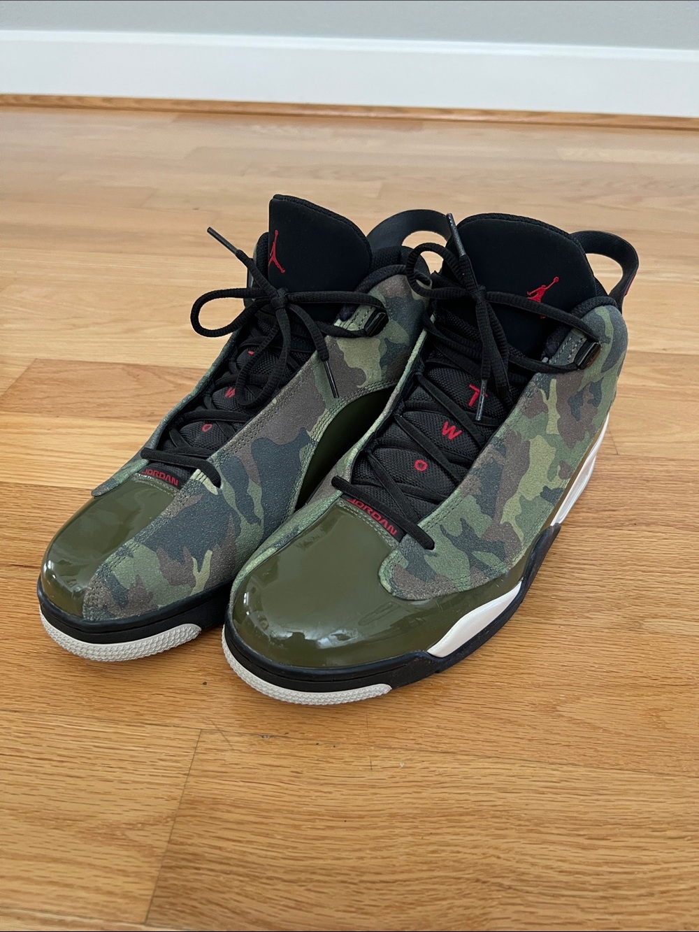 Jordan Camouflage Basketball Shoes in Olive Green and Black with Red Accents